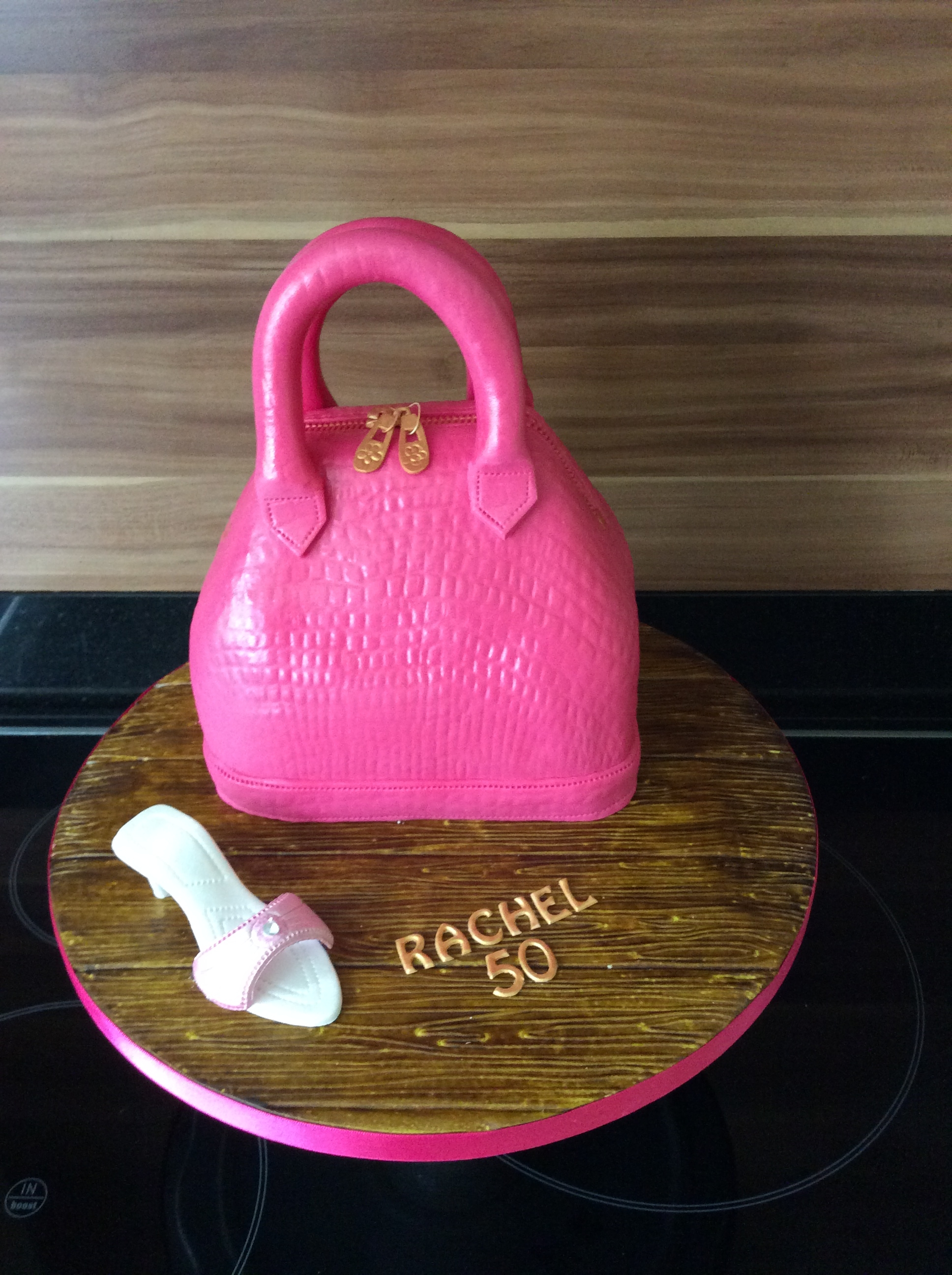 Sponge handbag cake  